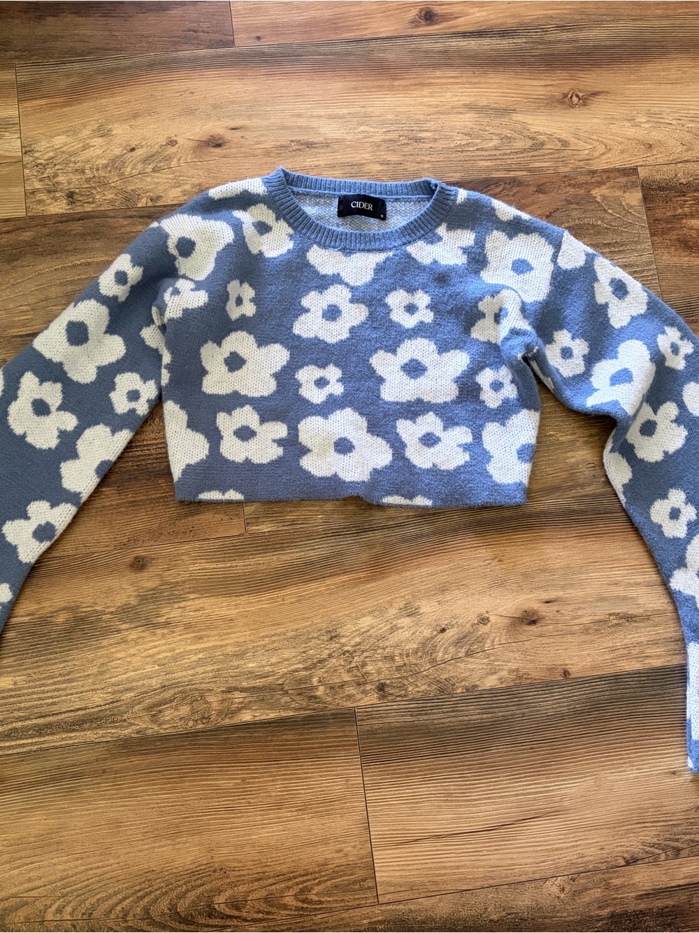 Cider Blue & White Floral Cropped Crew Sweater